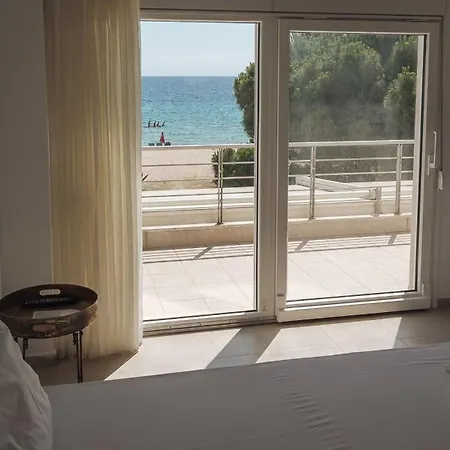 Villa Proteus Beachfront Villa, Toroni