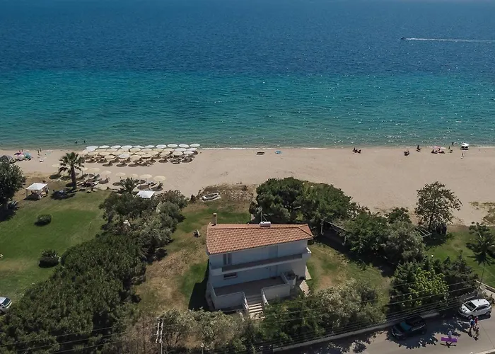 Villa Proteus Beachfront Villa, Toroni