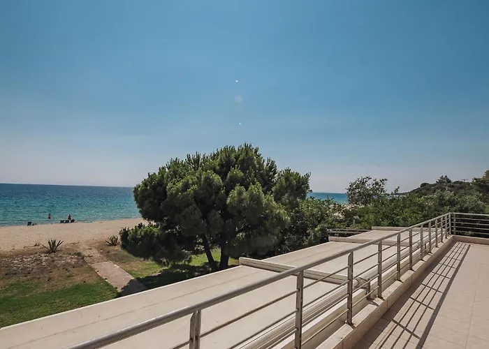 Proteus Beachfront Villa, *