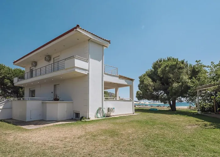 Proteus Beachfront Villa, Villa Toroni