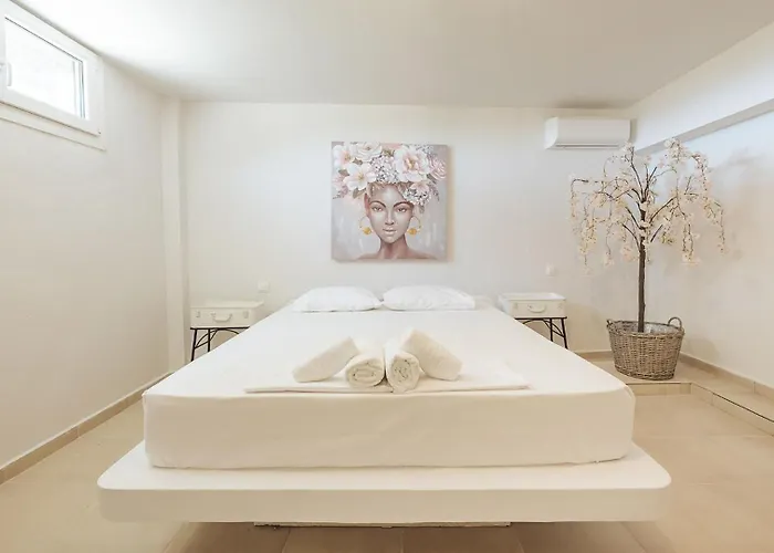 Proteus Beachfront Villa, *