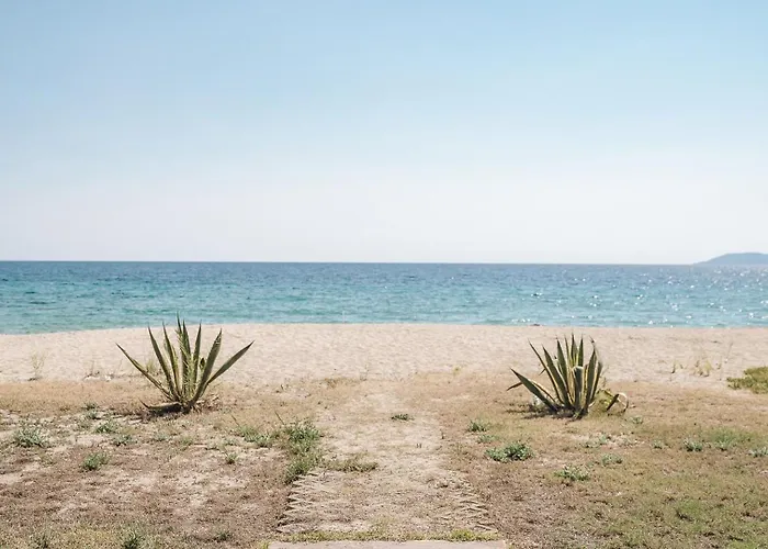 Proteus Beachfront Villa, Villa Toroni
