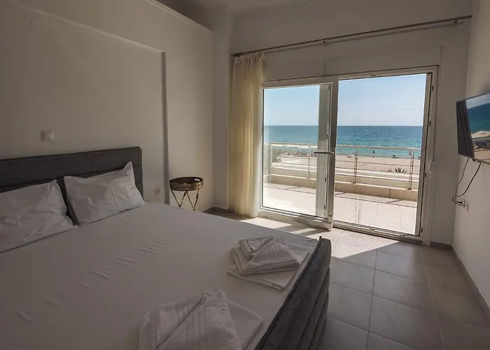 Villa Proteus Beachfront Villa, Toroni