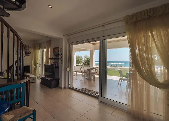 Proteus Beachfront Villa, Villa