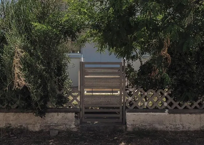 Proteus Beachfront Villa, Villa Toroni