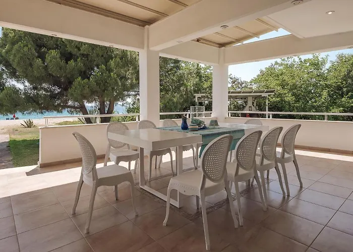 Villa Proteus Beachfront Villa, *