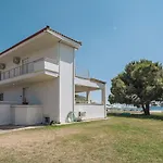 Proteus Beachfront Villa, Vila Toroni