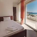 Vila Proteus Beachfront Villa, Toroni