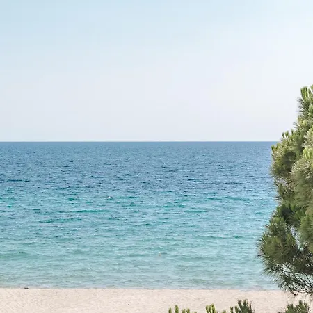 Proteus Beachfront Villa, Villa *