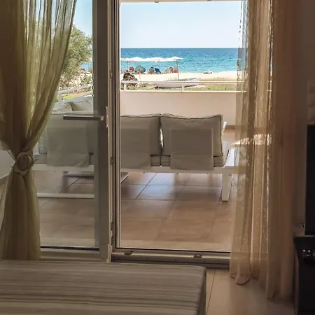 Proteus Beachfront Villa, *
