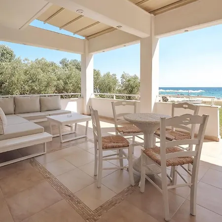 Proteus Beachfront Villa, Villa