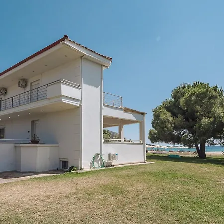 Proteus Beachfront Villa, Villa Torone