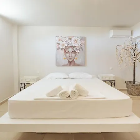 Proteus Beachfront Villa, *