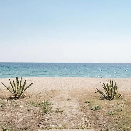 Proteus Beachfront Villa, Villa Toroni
