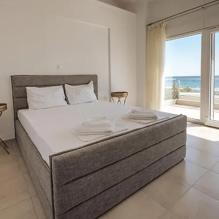 Proteus Beachfront Villa, Villa Torone