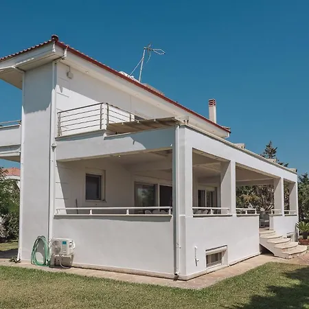 Villa Proteus Beachfront Villa, Torone