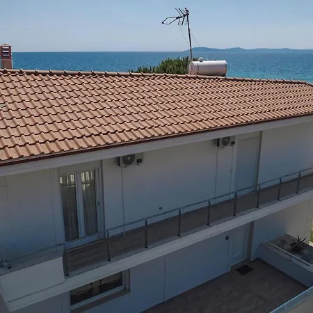 Proteus Beachfront Villa, Villa