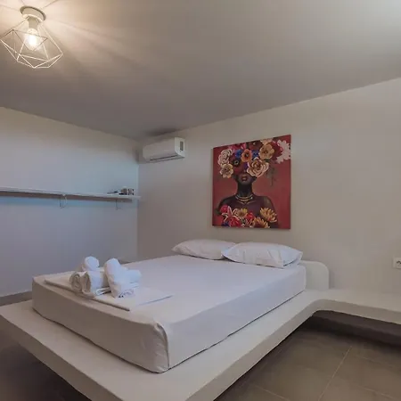 Proteus Beachfront Villa, Toroni