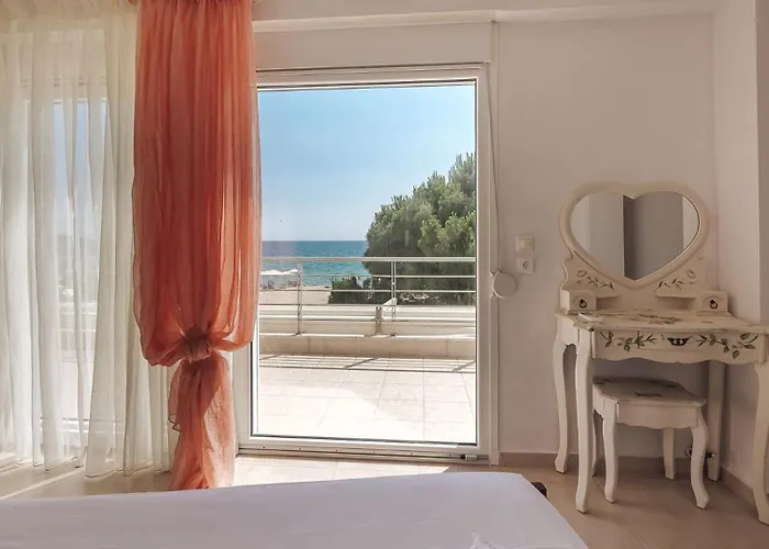 Proteus Beachfront Villa, Willa *