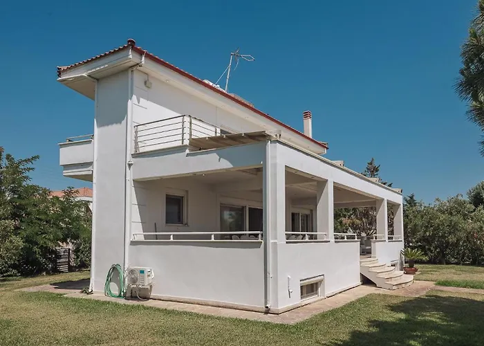 Willa Proteus Beachfront Villa, Torone