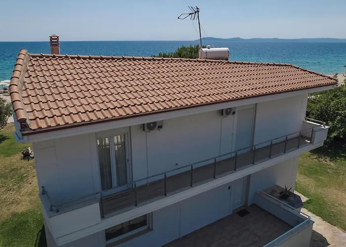Proteus Beachfront Villa, Willa