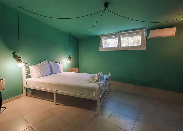 Proteus Beachfront Villa, Willa