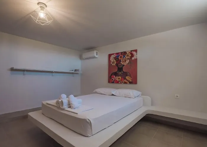 Proteus Beachfront Villa, Toroni