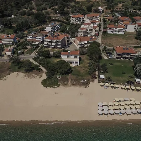 Proteus Beachfront Villa, * Toroni