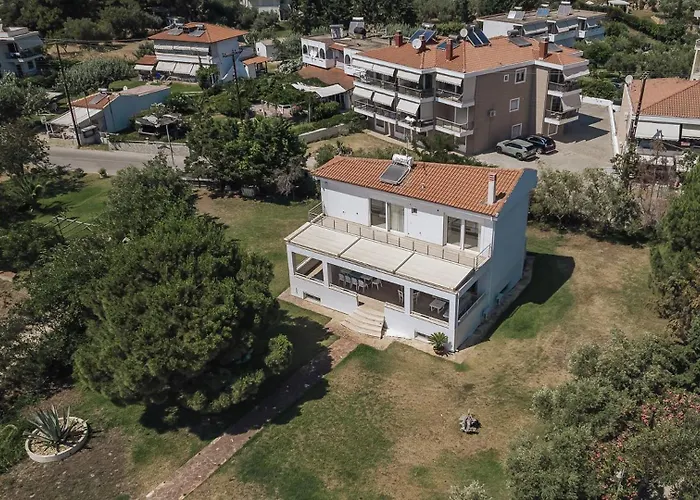 Villa Proteus Beachfront Villa, *